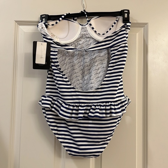 Marilyn Monroe ladies swimsuit - Picture 4 of 6